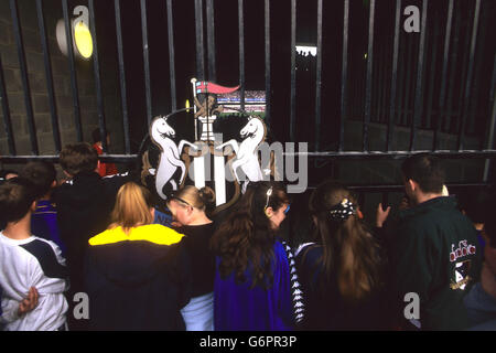 Fußball - FA Carling Premiership - Newcastle United V Liverpool - St James' Park Stockfoto