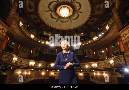 Blithe Spirit Photocall - London Stockfoto