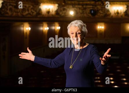 Blithe Spirit Photocall - London Stockfoto