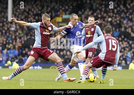 Fußball - Barclays Premier League - Everton V Aston Villa - Goodison Park Stockfoto