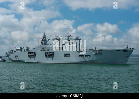 Besuch der HMS Ocean (L12) in Portsmouth, UK. Stockfoto