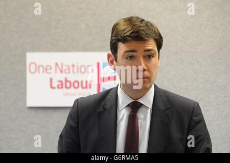 Andy Burnham, der Schatten-Gesundheitsminister von Labour, hält eine Grundsatzrede über den Zustand des NHS vor Gewerkschaftsmitgliedern im Transport House in Birmingham. Stockfoto