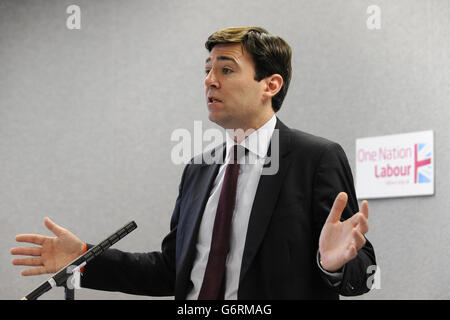 Andy Burnham, der Schatten-Gesundheitsminister von Labour, hält eine Grundsatzrede über den Zustand des NHS vor Gewerkschaftsmitgliedern im Transport House in Birmingham. Stockfoto