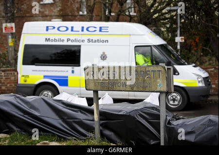 Eine mobile Polizeiwache wird vorübergehend nach Burrowbridge auf den Somerset-Ebenen geschickt, das von Überschwemmungen betroffen ist und in der gesamten Region zu einer Zunahme von Diebstählen geführt hat. Stockfoto