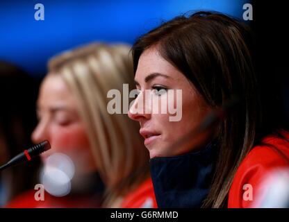 Die britische Eve Muirhead bei einer Pressekonferenz während der Olympischen Spiele 2014 in Sotschi in Krasnaja Poljana, Russland. Stockfoto