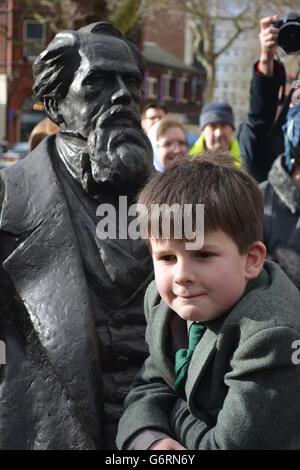 Enthüllung der Statue von Charles Dickens Stockfoto