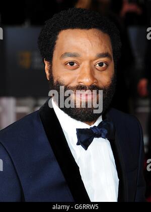 Chiwetel Ejiofor bei der Ankunft bei den EE British Academy Film Awards 2014 im Royal Opera House, Bow Street, London. Stockfoto