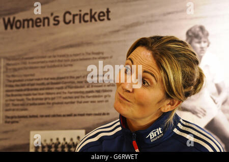 England Frauen-Team-Kapitän Charlotte Edwards während einer Fotozelle auf dem County Ground, Taunton, Somerset. Stockfoto