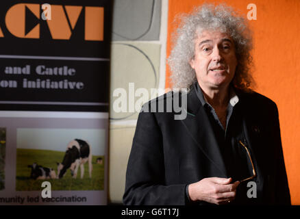 Queen-Gitarrist und Dachs-Wahlkämpfer Brian May kündigt seine Pläne für eine Dachs- und Rinderimpfung an, um sich gegen TB zu schützen, im Houses of Parliament im Zentrum von London. Stockfoto