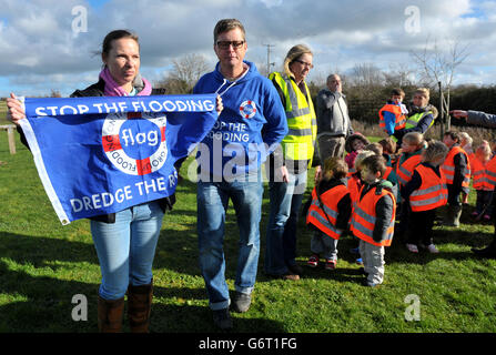 Prince Of Wales besucht Opfer der Flutkatastrophe in Somerset Stockfoto