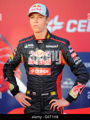 Der neue Toro Rosso Fahrer Daniil Kvya beim Start des Formel-1-Autos Toro Rosso STR-9 auf dem Circuito de Jerez, Jerez, Spanien. Stockfoto