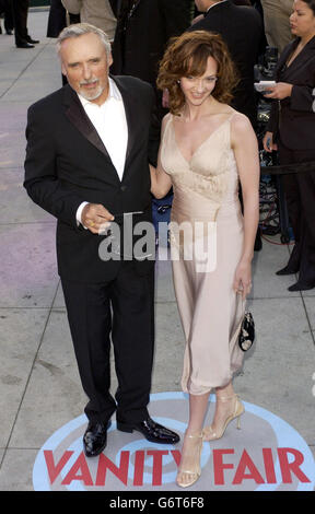 Schauspieler Dennis Hopper und seine Frau Victoria kommen nach den 76. Academy Awards zur Vanity Fair Afterparty in Morton's, Melrose Avenue in Los Angeles. Stockfoto