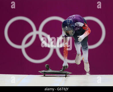 Shelley Rudman aus Großbritannien bei einem Übungslauf für das Skelett im Sanki Sliding Center während der Olympischen Spiele 2014 in Sotschi in Krasnaya Polyana, Russland. Stockfoto