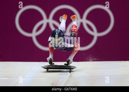 Shelley Rudman aus Großbritannien bei einem Übungslauf für das Skelett im Sanki Sliding Center während der Olympischen Spiele 2014 in Sotschi in Krasnaya Polyana, Russland. Stockfoto