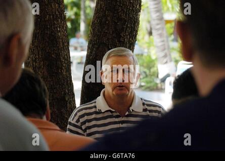 England-Coach Duncan Fletcher spricht mit den Medien im Team-Hotel, Kingston, Jamaika. Stockfoto