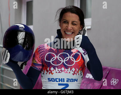 Shelley Rudman aus Großbritannien nach ihrem dritten Lauf im Frauenskelett im Sanki Sliding Center während der Olympischen Spiele 2014 in Sotschi in Krasnaya Polyana, Russland. Stockfoto