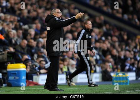 Fußball - Barclays Premier League - West Bromwich Albion gegen Fulham - The Hawthorns. Fulhams Manager Felix Magath an der Touchline. Stockfoto