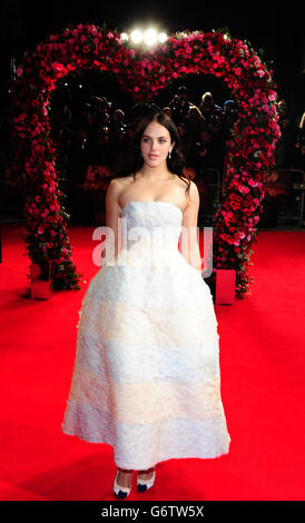 Jessica Brown Findlay bei der Premiere VON A New York Winter's Tale im Odeon Kensington, London. Stockfoto