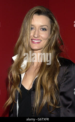 Die Schauspielerin Natascha McElhone kommt zur Aftershow-Party nach der UK-Premiere von Starsky und Hutch am Odeon Leicester Square in London. Stockfoto