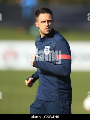 Fußball - UEFA Euro Under 21 Qualifikation - Gruppe 1 - England gegen Wales - England Training - St. George's Park. Englands Danny ist während des Trainings in Aktion Stockfoto