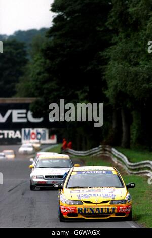 11-AUG-96. Tourenwagen-Meisterschaften, Oulton Park. Rennsieger Alain Menu gewinnt seinen dritten Saisonsieg vor Tabellenführer Frank Biela Stockfoto