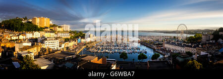 GB - DEVON: Torquay Harbour Panorama von Edmund Nagele FRPS Stockfoto