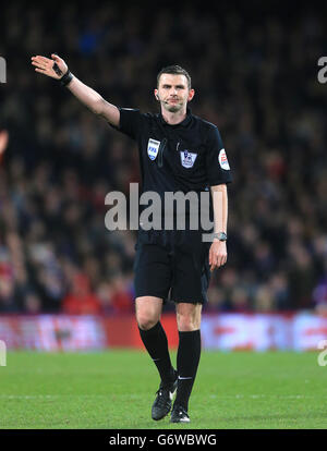 Fußball - Barclays Premier League - Crystal Palace gegen Manchester United - Selhurst Park. Michael Oliver, Schiedsrichter Stockfoto