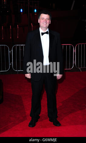 BAFTA Games Awards 2014 - London. Steven Moffat bei den British Academy Games Awards im Tobacco Dock, London. Stockfoto