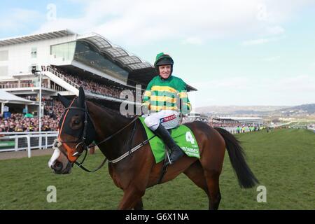 Horse Racing Champion - 2014 Cheltenham Festival - Tag - Cheltenham Racecourse Stockfoto