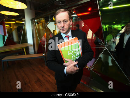 Taoiseach Enda Kenny während der Einführung des Aktionsplans für Arbeitsplätze 2014 in Wayra Ireland, Sir John Rogerson's Quay, Dublin. Stockfoto