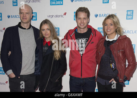 Nicht identifizierter Mann, Cressida Bonas, Sam und Isabella Branson bei der Ankunft am We Day UK in der Wembley Arena in London. Stockfoto