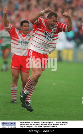 26-AUG-96. St. Helens gegen Warrington, Derek McVey feiert auf dem Schlusspfiff, als St. Helens die Super League gewinnt Stockfoto