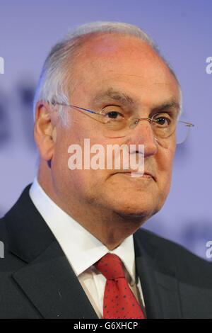 Der Chefinspektor der Schulen in England und Ofsted-Chef Sir Michael Wilshaw hält eine Rede während der ASCL-Jahreskonferenz im Hilton Metropole, Birmingham. Stockfoto