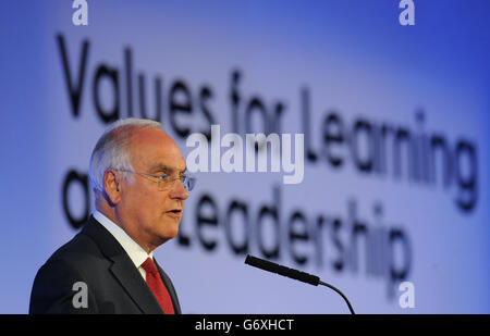 Der Chefinspektor der Schulen in England und Ofsted-Chef Sir Michael Wilshaw hält eine Rede während der ASCL-Jahreskonferenz im Hilton Metropole, Birmingham. Stockfoto