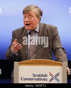 Ken Clarke spricht auf der Konferenz der Scottish Conservative Party 2014 im Edinburgh International Conference Centre in Edinburgh. Stockfoto