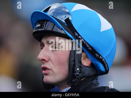 Chris Hayes auf der Beach Belle feiert den Sieg im Tally Ho Stud European Breeders Fund Maiden während des Irish Lincolnshire/Lodge Park Stud Park Express Stakes Day auf der Curragh Racecourse, County Kildare. DRÜCKEN SIE VERBANDSFOTO. Bilddatum: Sonntag, 23. März 2014. Siehe PA Story RACING Curragh. Das Foto sollte lauten: Artur Widak/PA Wire Stockfoto