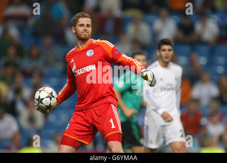 Fußball - UEFA Champions League - 16. Runde - 2. Etappe - Real Madrid gegen Schalke 04 - Santiago Bernabeu-Stadion. Torwart Ralf Fahrmann, Schalke 04. Stockfoto