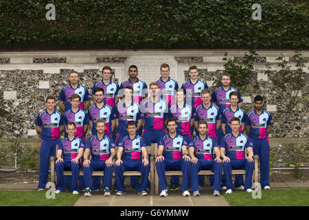 Middlesex-Teamgruppe (hintere Reihe, links-rechts) Adam Rossington, Harry Podmore, Gurjit Sandhu, Tom Helm, Ollie Wilkin, Paul Stirling (mittlere Reihe, links-rechts) Ryan Higgins, Cameron Steel, Andrew Balbirnie, Toby Roland-Jones, Ollie Rayner, James Harris, Sam Robson, John Simpson, Ravi Patel (vordere Reihe, links-rechts), Neil Dexter, Tim Gagn, Tim Murel Dawid Malan, Joe Denly Stockfoto