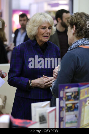 Die Herzogin von Cornwall während ihres Besuchs auf der London Book Fair in Earls Court, London. Stockfoto