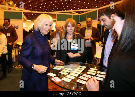 Die Herzogin von Cornwall während ihres Besuchs auf der London Book Fair in Earls Court, London. Stockfoto