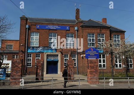 Saltley School in Birmingham, die im Rahmen von Anschuldigungen einer harten islamistischen Übernahmehandlung an einer Reihe von Schulen in Birmingham untersucht wird. Stockfoto