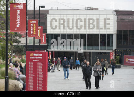 Snooker - Dafabet Snooker-Weltmeisterschaft - Tag Fünf - The Crucible. Eine allgemeine Ansicht des Crucible Theatre während der DAFABET World Snooker Championships im Crucible, Sheffield. Stockfoto