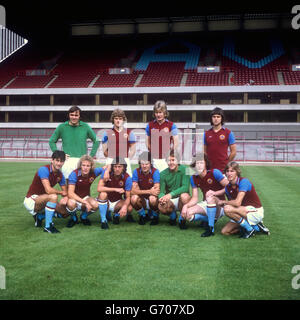 Spieler der Aston Villa für die Saison 1978-79. (Hintere Reihe, l-r) Jimmy Rimmer, Gordon Smith, Ken McNaught und Brian Little. (Erste Reihe, l-r) Dennis Mortimer, Andy Gray, John Gidman, John Gregory, John Findlay, Allan Evans und Gordon Cowans. Stockfoto