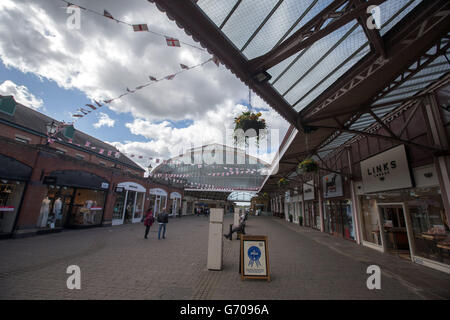 Allgemeines Bild der Windsor Royal Shopping Arkade in Windsor, Berkshire Stockfoto