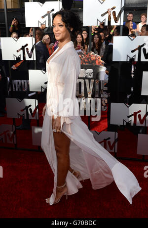 Rihanna bei der Ankunft bei den MTV Movie Awards 2014, im Nokia Theater L.A. Live, Los Angeles. Stockfoto