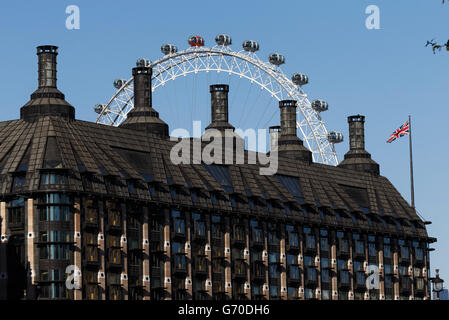 Blick auf London - Portcullis House Stockfoto