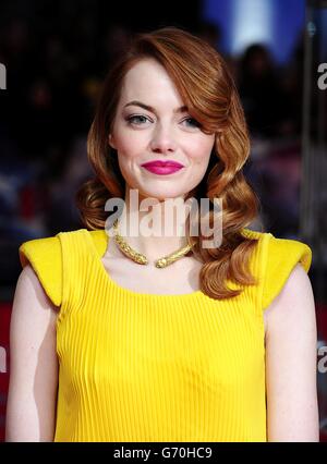 Emma Stone kommt zur Weltpremiere des Films The Amazing Spiderman 2, der im Odeon Leicester Square im Zentrum von London stattfand. Stockfoto