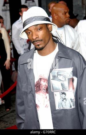 Rapper Snoop Doggy Dog kommt zu den MTV Movie Awards 2004 in den Sony Studios, Culver City, Los Angeles, USA. Stockfoto