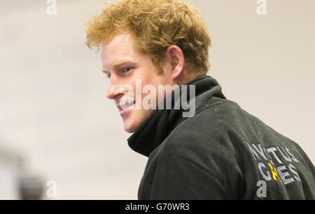 Prinz Harry bei einem Besuch im Help for Heroes Fitnessstudio im Tedworth House in Tidworth, Wiltshire. Stockfoto