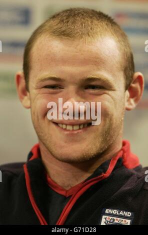 Der englische Stürmer Wayne Rooney bei der Pressekonferenz in ihrem Hotel in Mancheste vor dem Freundschaftsspiel am Samstag mit Island. Stockfoto